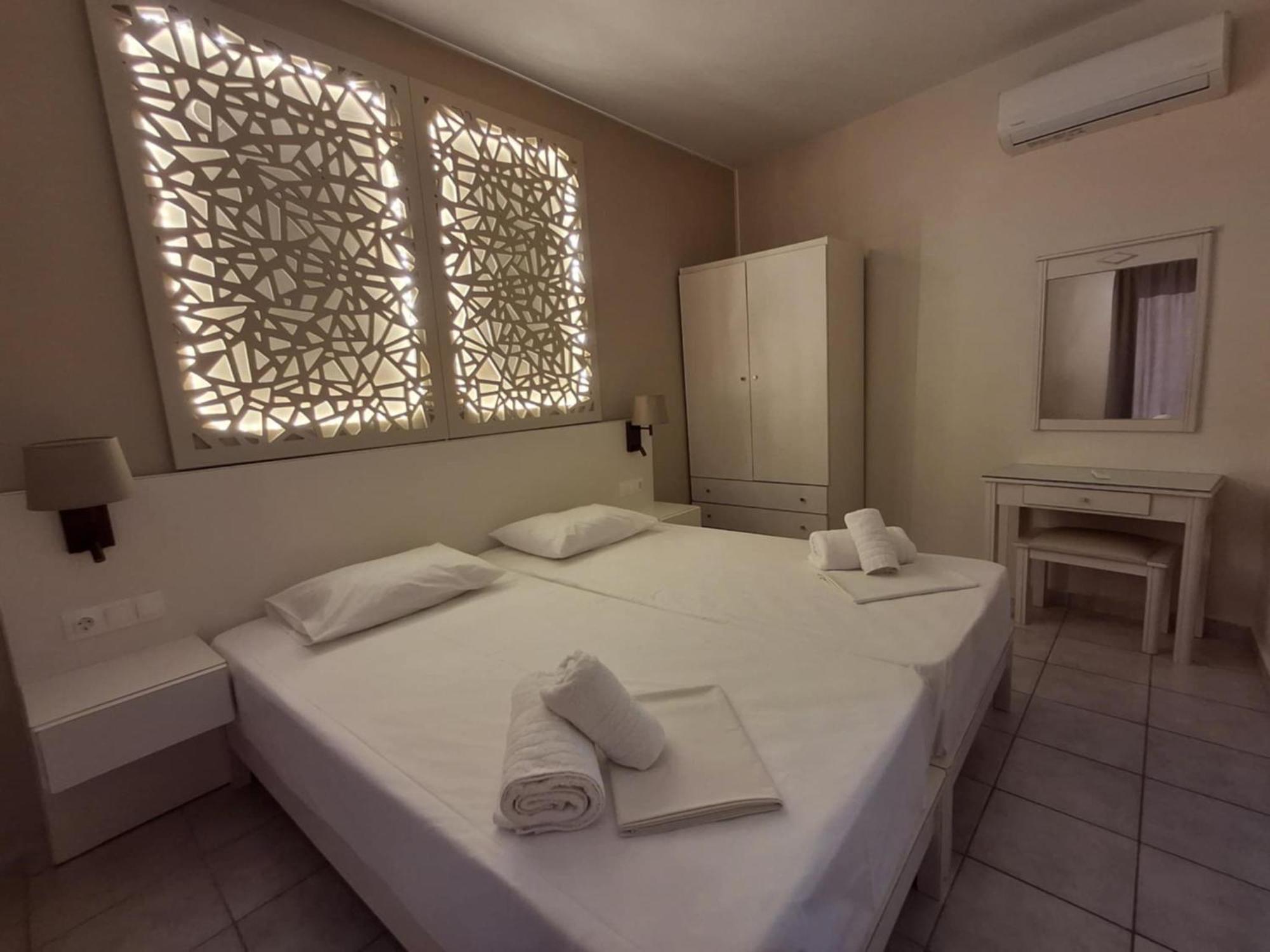 Lola'S Hotel Platanés Kültér fotó